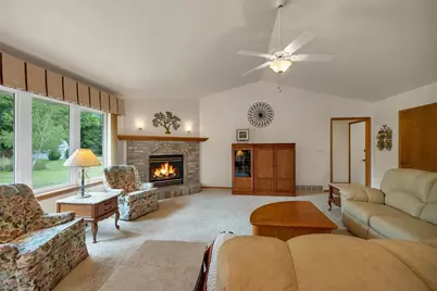 3429 East River Drive, Green Bay, WI 54301 - Photo 2