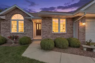 3429 E River Dr, Green Bay, WI 54301 - Photo 1