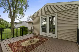 2420 Monroe St, New Holstein, WI 53061 - Photo 32