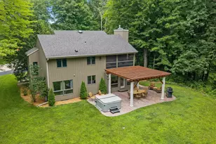 4430 Country Aire Ct, Hobart, WI 54155 - Photo 4