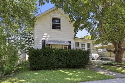 526 Boyd Street, Oshkosh, WI 54901 - Photo 2