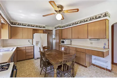 526 Boyd Street, Oshkosh, WI 54901 - Photo 6