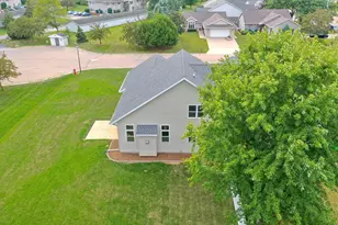 1087 Stillmeadow Ln, Menasha, WI 54952 - Photo 72