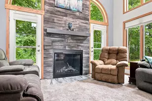 2420 Brantwood Dr, Neenah, WI 54956 - Photo 6