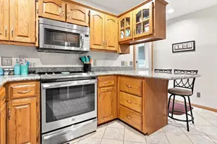 2420 Brantwood Dr, Neenah, WI 54956 - Photo 10