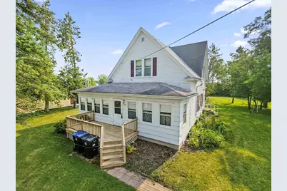 302 S Zachow Street, Cecil, WI 54111 - Photo 2