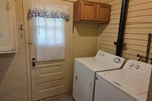302 S Zachow St, Cecil, WI 54111 - Photo 24
