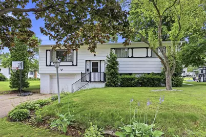 1610 Wyman Street, New London, WI 54961 - Photo 1