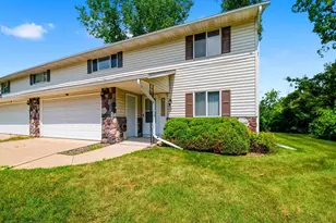 2380 Riverview Dr, Green Bay, WI 54313 - Photo 6