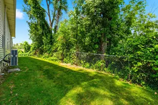 2380 Riverview Dr, Green Bay, WI 54313 - Photo 28