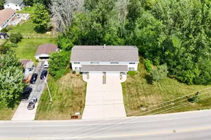 2380 Riverview Dr, Green Bay, WI 54313 - Photo 2