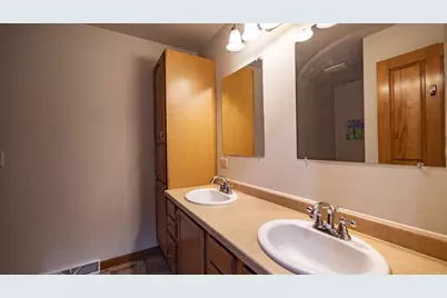 820 Woodland Circle, Waupaca, WI 54981 - Photo 22