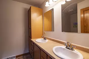 820 Woodland Cir, Waupaca, WI 54981 - Photo 22