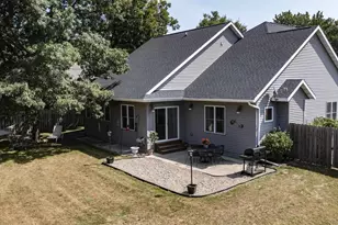 820 Woodland Cir, Waupaca, WI 54981 - Photo 6