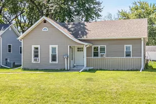 113 W 4th St, Kaukauna, WI 54130 - Photo 2