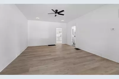 840 Jackson Street, Oshkosh, WI 54901 - Photo 2