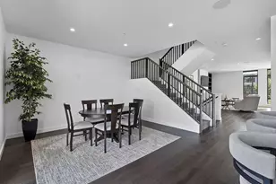 1096 Brookwood Dr, Ashwaubenon, WI 54304 - Photo 8