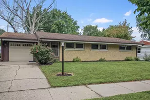 818 Gross Ave, Green Bay, WI 54304 - Photo 2