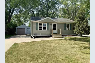 521 Cottage Grove Avenue, Green Bay, WI 54304 - Photo 2