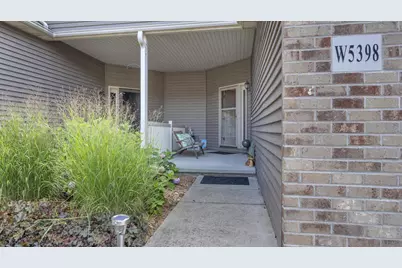 W5398 Martin Lane, Fond du Lac, WI 54935 - Photo 2