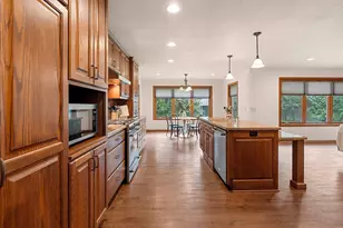 2474 Shady Oak Dr, Green Bay, WI 54304 - Photo 14
