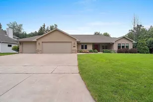 2474 Shady Oak Dr, Green Bay, WI 54304 - Photo 1
