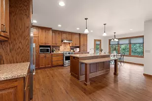 2474 Shady Oak Dr, Green Bay, WI 54304 - Photo 12