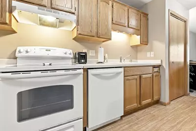 1514 Watercress Circle, West Bend, WI 53095 - Photo 4