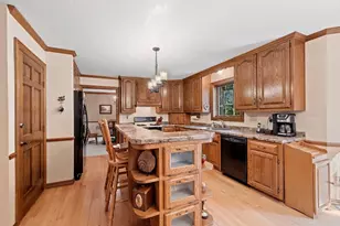 2495 Shady Oak Dr, Green Bay, WI 54304 - Photo 14