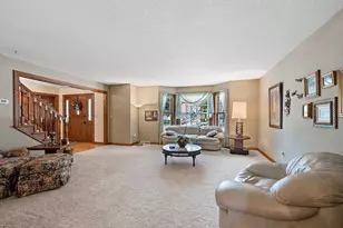 2495 Shady Oak Dr, Green Bay, WI 54304 - Photo 6