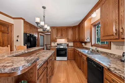 2495 Shady Oak Drive, Green Bay, WI 54304 - Photo 12