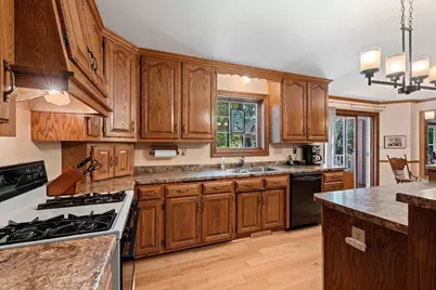 2495 Shady Oak Drive, Green Bay, WI 54304 - Photo 10