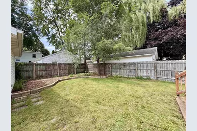 352 E 11th Street, Fond du Lac, WI 54935 - Photo 8