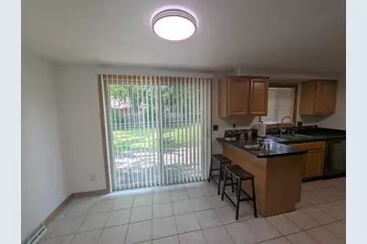 1640 S Westhaven Drive, Oshkosh, WI 54904 - Photo 12
