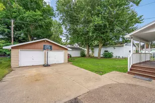 1010 S Pearl St, New London, WI 54961 - Photo 6