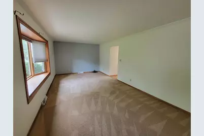 1004 Honey Creek Road, Oshkosh, WI 54904 - Photo 2