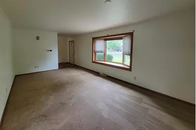 1004 Honey Creek Road, Oshkosh, WI 54904 - Photo 4