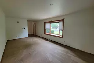 1004 Honey Creek Rd, Oshkosh, WI 54904 - Photo 4
