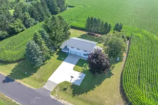 N11832 W Line Rd, Brownsville, WI 53006 - Photo 24