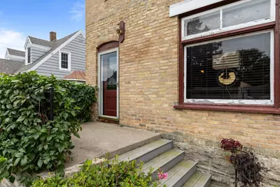 303 E Parkway Avenue, Oshkosh, WI 54901 - Photo 4