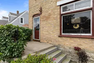 303 E Parkway Ave, Oshkosh, WI 54901 - Photo 4