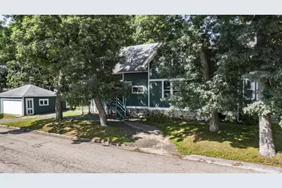603 W Fulton Street, Waupaca, WI 54981 - Photo 2