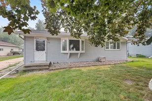 296 S Washington St, Berlin, WI 54923 - Photo 2