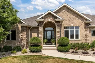 1056 Harbor Lights Rd, Suamico, WI 54173 - Photo 2