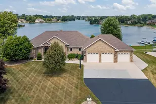 1056 Harbor Lights Rd, Suamico, WI 54173 - Photo 70