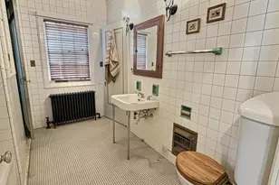 628 W Irving Ave, Oshkosh, WI 54901 - Photo 8
