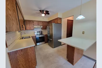 105 Tamarack Circle, Hartford, WI 53027 - Photo 14
