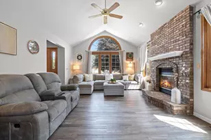 856 Atlantis Ct, Green Bay, WI 54313 - Photo 10
