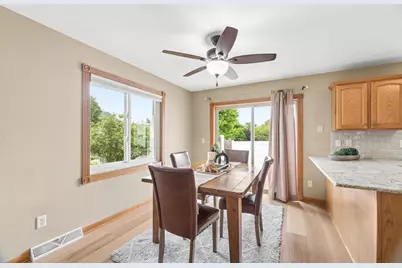2630 Hearthstone Drive, Oshkosh, WI 54901 - Photo 6