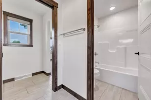 2157 Fox Pt Cir, De Pere, WI 54115 - Photo 24